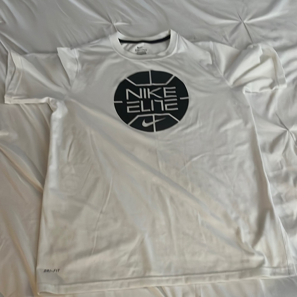 Nike dry fit youth extra large T-shirt